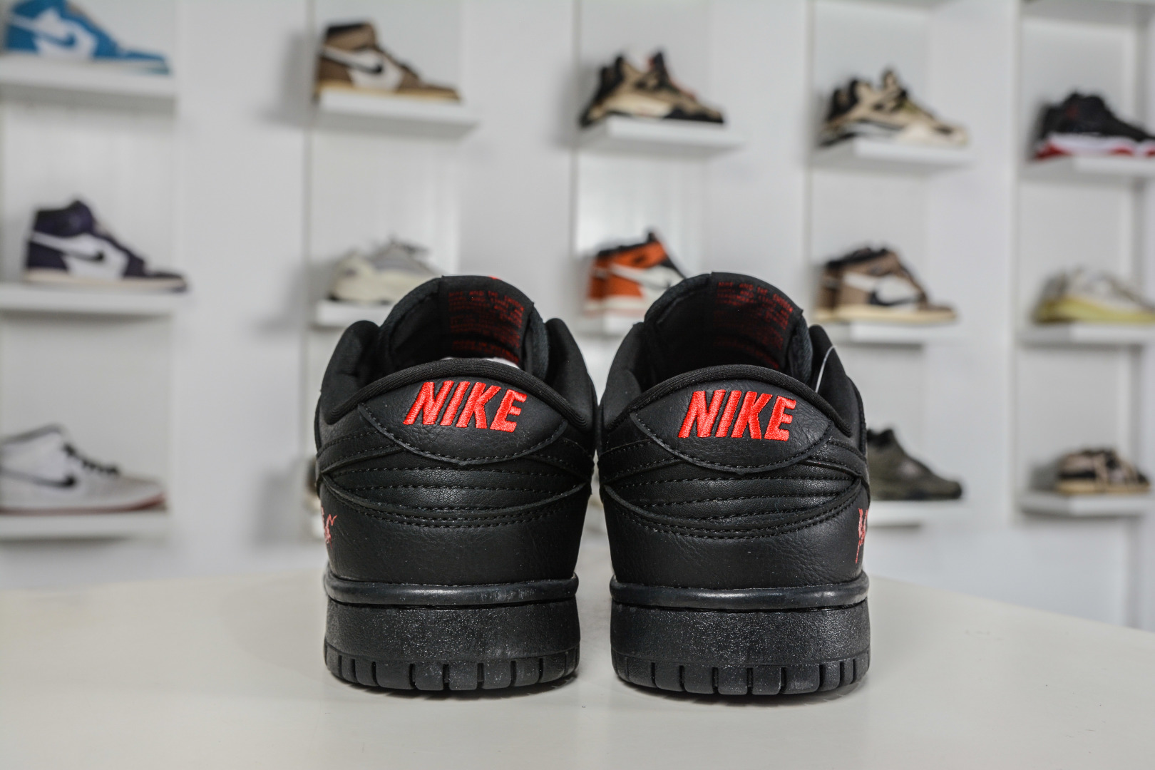 Nike Dunk Low 马年限定 黑红 YF9511-925 Nike Dunk Low 马年限定 黑红 YF9511-925