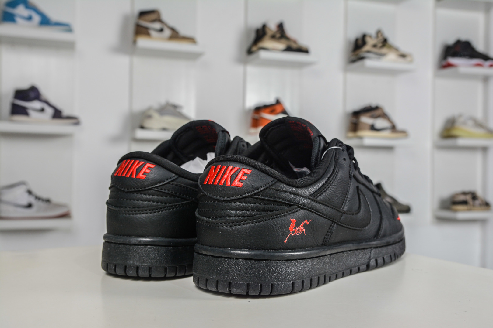Nike Dunk Low 马年限定 黑红 YF9511-925 Nike Dunk Low 马年限定 黑红 YF9511-925