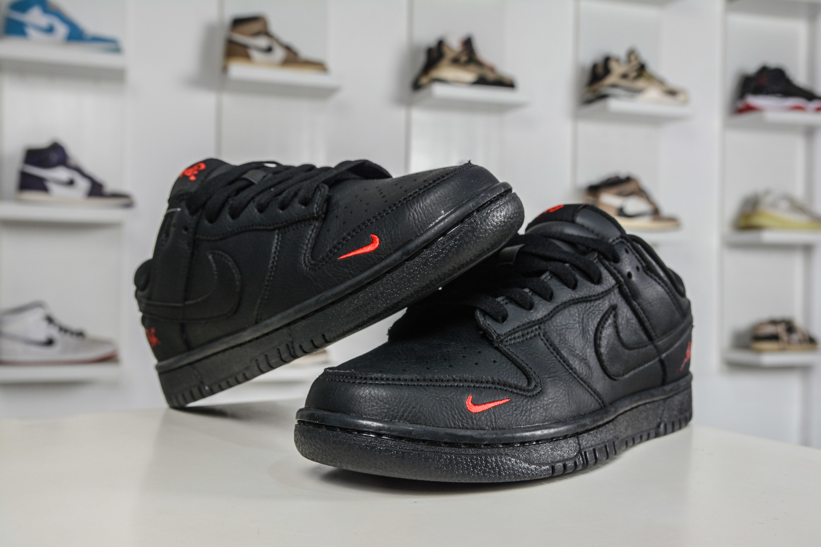 Nike Dunk Low 马年限定 黑红 YF9511-925 Nike Dunk Low 马年限定 黑红 YF9511-925