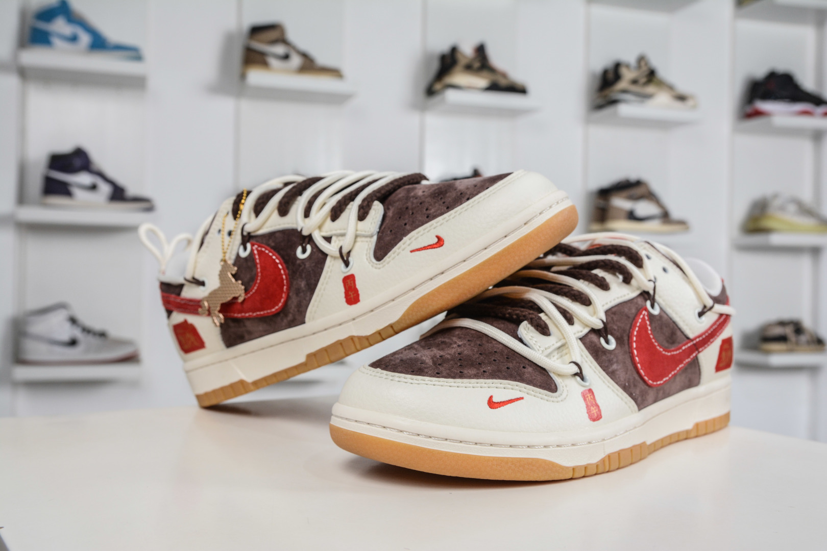 Nike Dunk Low 马年限定 白棕绑带 YX5066-C66 Nike Dunk Low 马年限定 白棕绑带 YX5066-C66