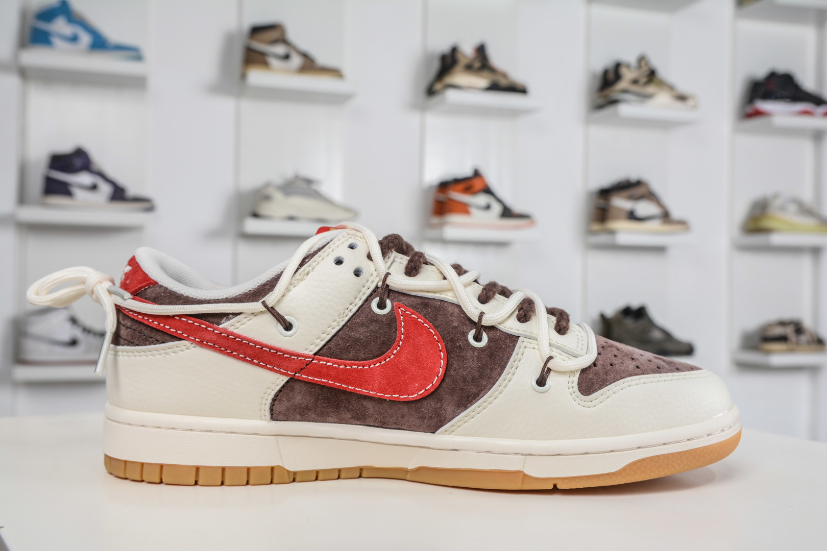 Nike Dunk Low 马年限定 白棕绑带 YX5066-C66 Nike Dunk Low 马年限定 白棕绑带 YX5066-C66