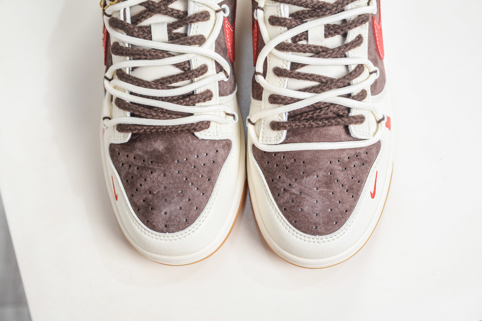Nike Dunk Low 马年限定 白棕绑带 YX5066-C66 Nike Dunk Low 马年限定 白棕绑带 YX5066-C66