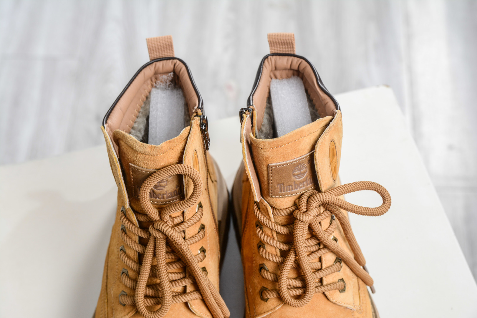 Timberland添柏岚/天伯伦 秋冬新品(毛绒内里保暖锁热)秋冬必备户外休闲大黄靴系列 Timberland添柏岚/天伯伦 秋冬新品(毛绒内里保暖锁热)秋冬必备户外休闲大黄靴系列