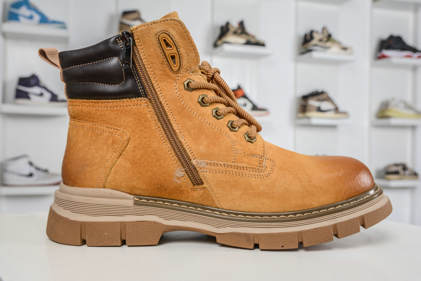 Timberland添柏岚/天伯伦 秋冬新品(毛绒内里保暖锁热)秋冬必备户外休闲大黄靴系列 Timberland添柏岚/天伯伦 秋冬新品(毛绒内里保暖锁热)秋冬必备户外休闲大黄靴系列