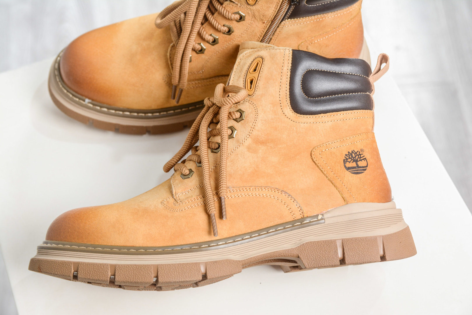 Timberland添柏岚/天伯伦 秋冬新品(毛绒内里保暖锁热)秋冬必备户外休闲大黄靴系列 Timberland添柏岚/天伯伦 秋冬新品(毛绒内里保暖锁热)秋冬必备户外休闲大黄靴系列