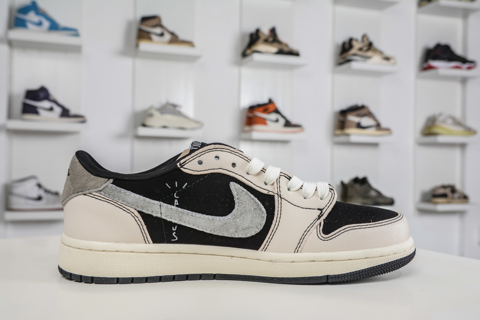 270 TS x Air Jordan x DIOR AJ1 Low 倒钩低帮迪奥联名-黑白灰 XS2025-083