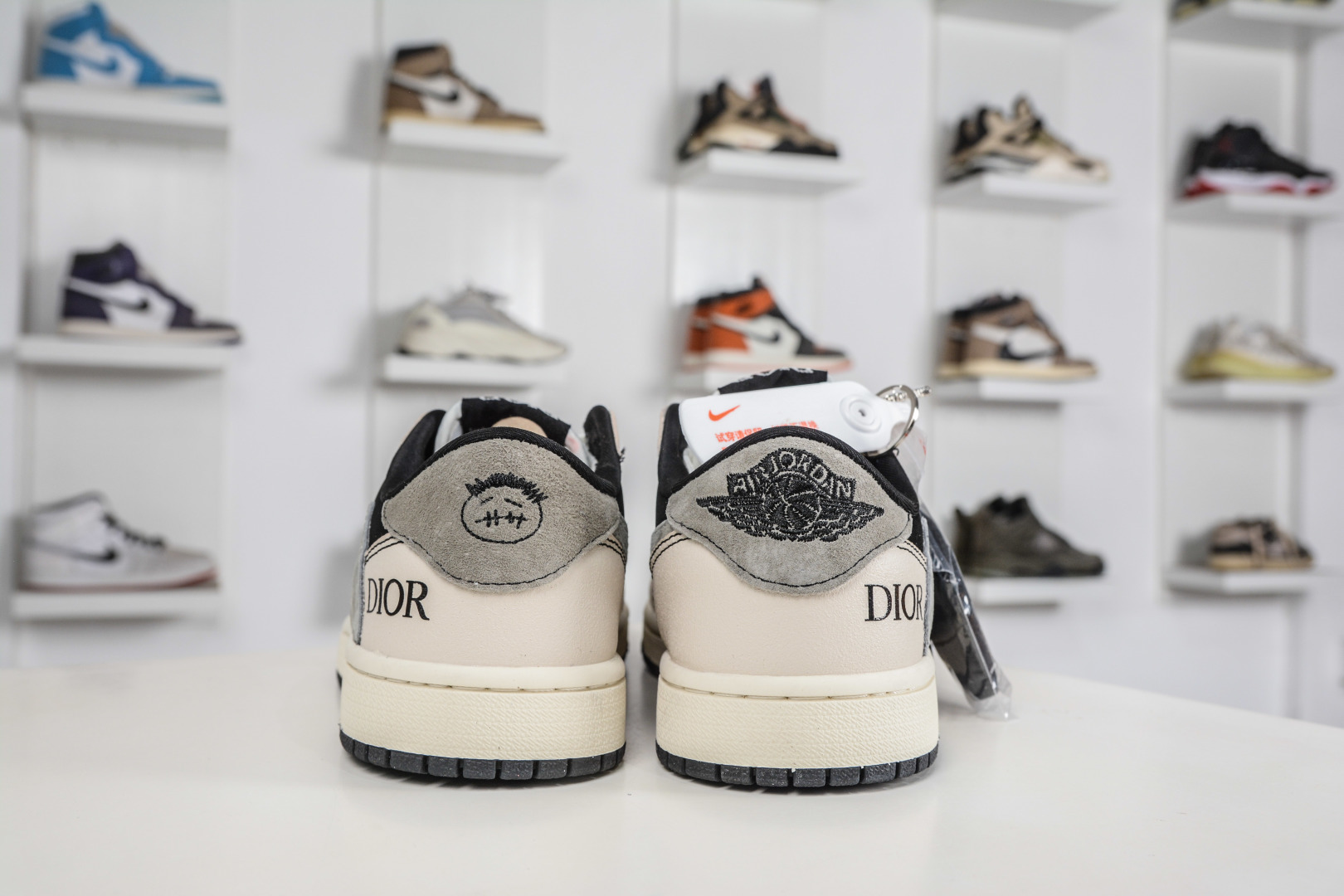 270 TS x Air Jordan x DIOR AJ1 Low 倒钩低帮迪奥联名-黑白灰 XS2025-083