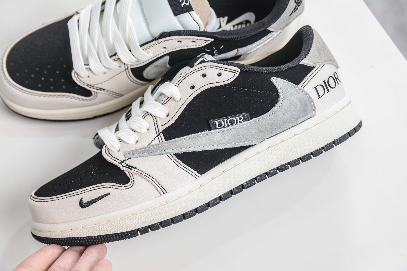 270 TS x Air Jordan x DIOR AJ1 Low 倒钩低帮迪奥联名-黑白灰 XS2025-083