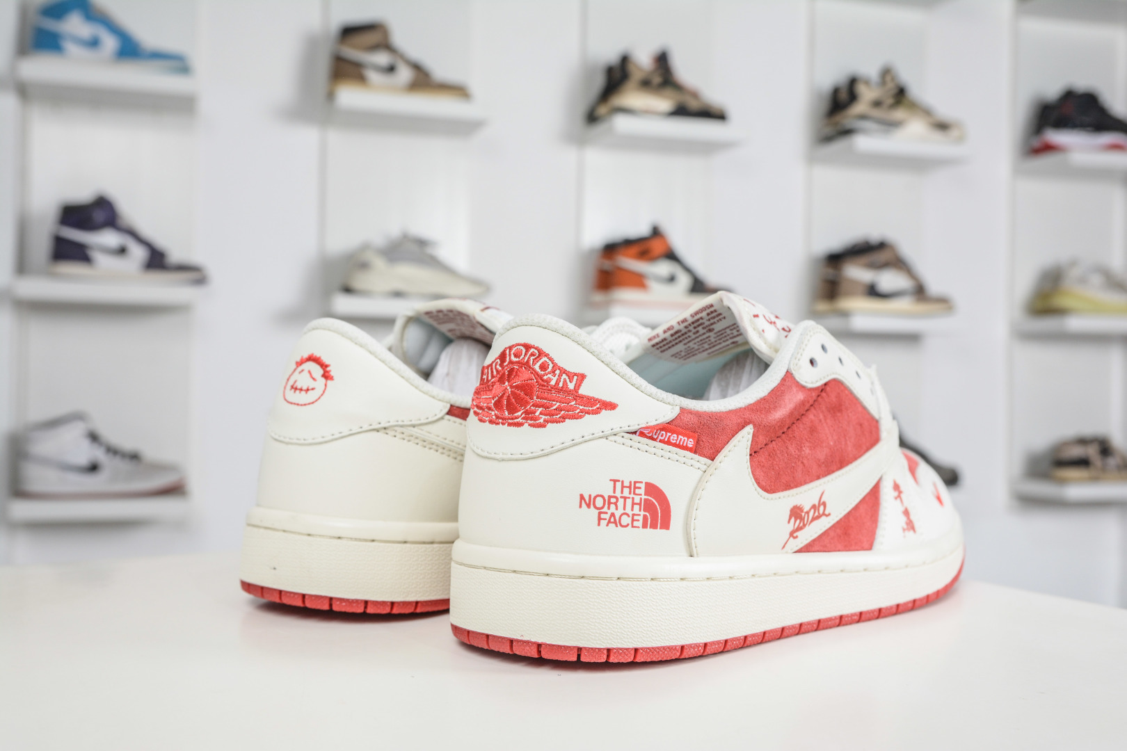 The North Face x Supreme x Travis Scott x Air Jordan 1 Low乔丹1代低帮倒钩北面Sup马年限定联名-白红 DM7866-123 The North Face x Supreme x Travis Scott x Air Jordan 1 Low乔丹1代低帮倒钩北面Sup马年限定联名-白红 DM7866-123