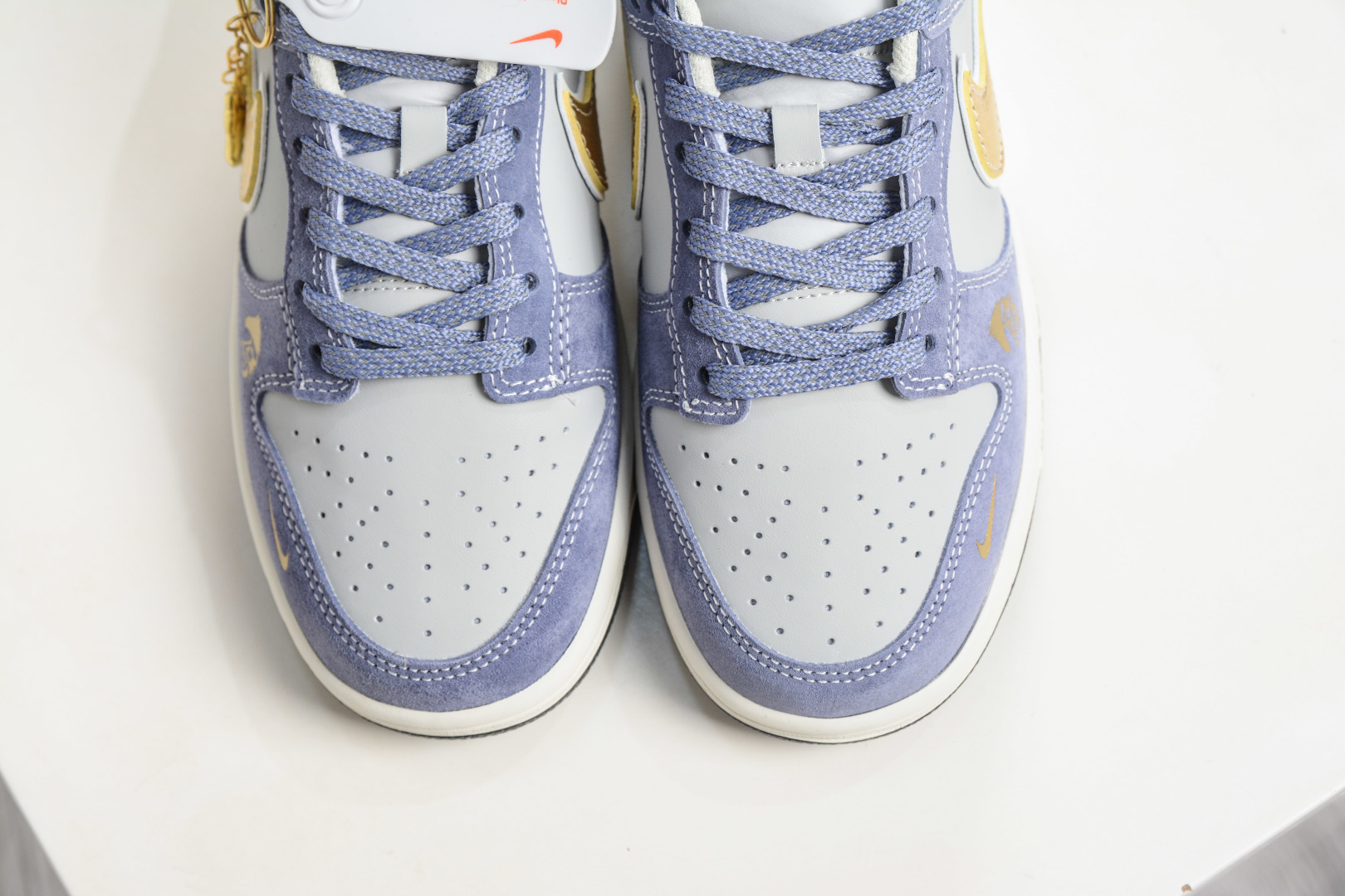 Nike SB Dunk Low 马年限定 灰紫麂皮 DN3168-022 Nike SB Dunk Low 马年限定 灰紫麂皮 DN3168-022