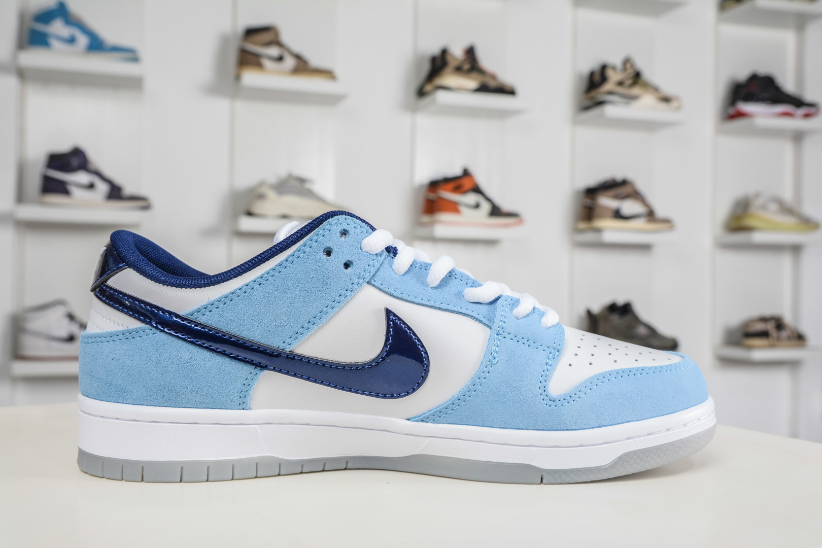 250 Nike Dunk SB 青空紫苑 蓝白 当晨曦前的淡蓝浸染鞋面 BP0508-038-Chinese UA Cheap High Quatity Brand Clothes Bags handbags Sneakers wholesale wholesaler seller from China Factory suppliers Fashion Clothing Shoes best Quality Beautiful Price 250 Nike Dunk SB 青空紫苑 蓝白 当晨曦前的淡蓝浸染鞋面 BP0508-038
