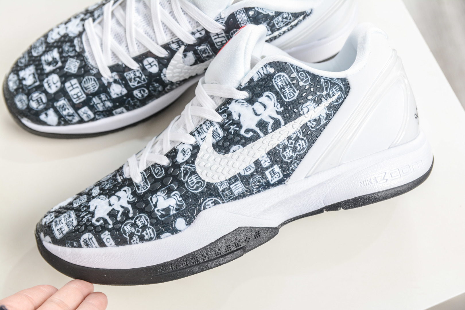 360 Nike Zoom Kobe VI 马年限定 CNY新年款 耐克 科比6代系列 低帮复刻实战运动低帮文化篮球鞋 CW2190-028
