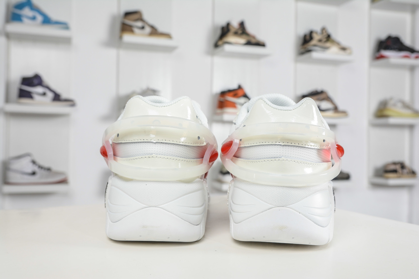 RAF SIMONS Cylon-21 ”水泡” 先锋潮流 复古低帮休闲鞋 圆头系带 低帮休闲鞋采用光滑皮革 HR740011L-3445 RAF SIMONS Cylon-21 ”水泡” 先锋潮流 复古低帮休闲鞋 圆头系带 低帮休闲鞋采用光滑皮革 HR740011L-3445