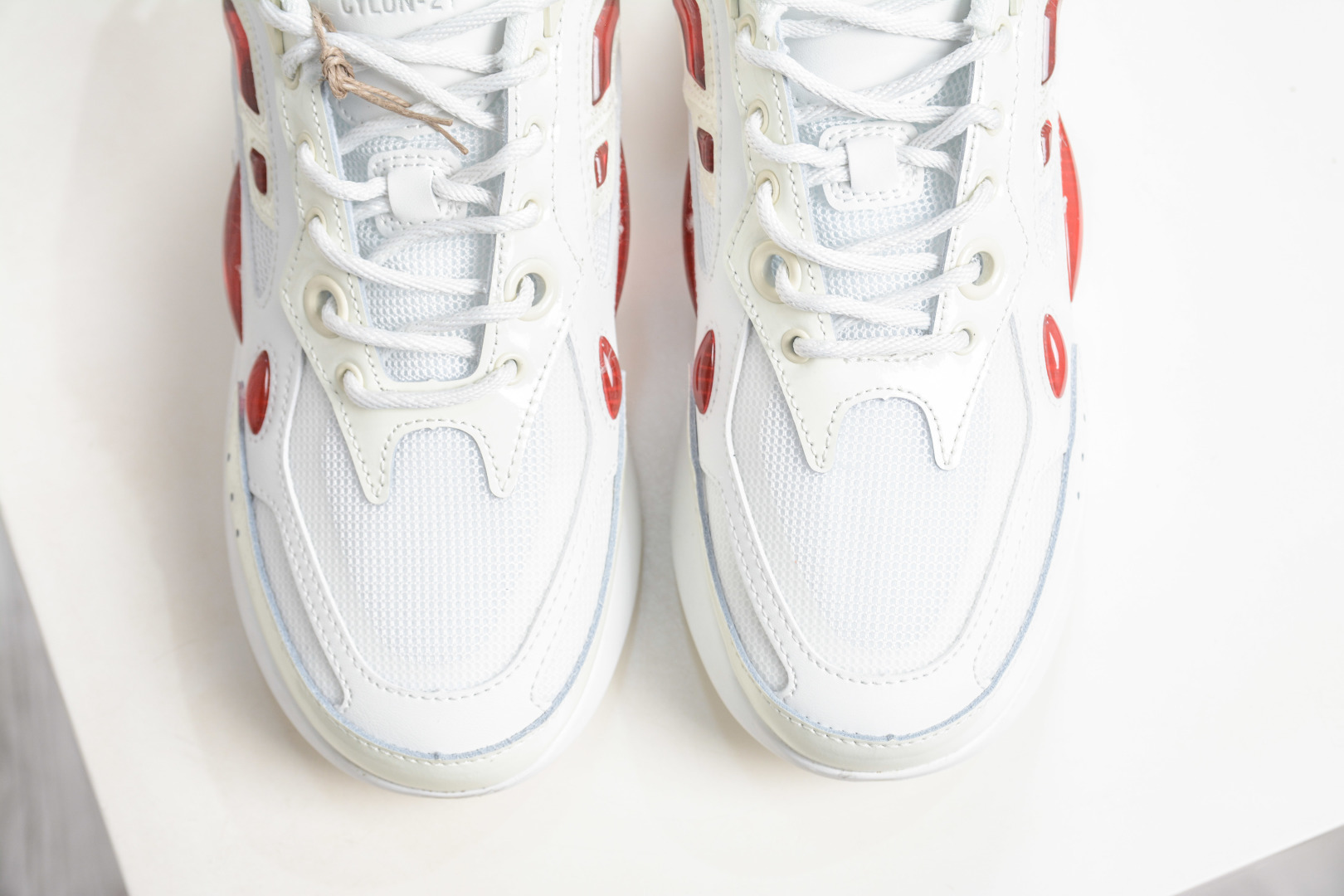 RAF SIMONS Cylon-21 ”水泡” 先锋潮流 复古低帮休闲鞋 圆头系带 低帮休闲鞋采用光滑皮革 HR740011L-3445 RAF SIMONS Cylon-21 ”水泡” 先锋潮流 复古低帮休闲鞋 圆头系带 低帮休闲鞋采用光滑皮革 HR740011L-3445