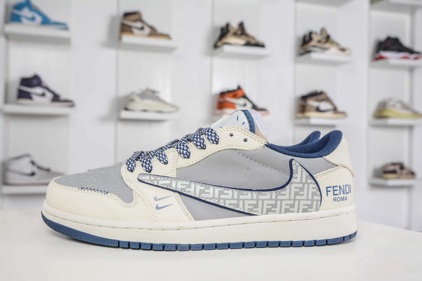 270 TS x Air Jordan x Fendi AJ1 Low 倒钩低帮芬迪联名-米白浅灰 LD2028-068-Chinese UA Cheap High Quatity Brand Clothes Bags handbags Sneakers wholesale wholesaler seller from China Factory suppliers Fashion Clothing Shoes best Quality Beautiful Price 270 TS x Air Jordan x Fendi AJ1 Low 倒钩低帮芬迪联名-米白浅灰 LD2028-068