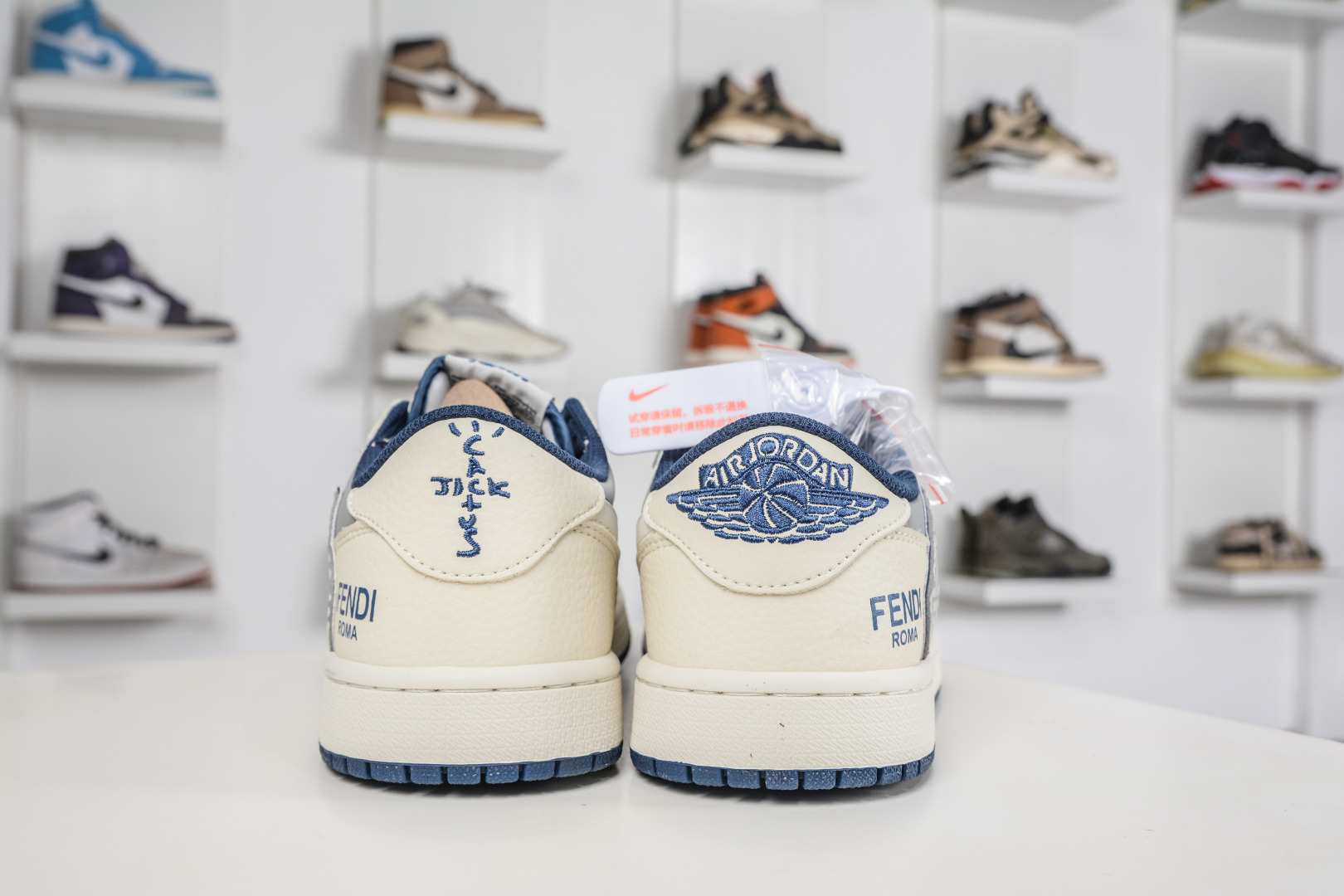 270 TS x Air Jordan x Fendi AJ1 Low 倒钩低帮芬迪联名-米白浅灰 LD2028-068-Chinese UA Cheap High Quatity Brand Clothes Bags handbags Sneakers wholesale wholesaler seller from China Factory suppliers Fashion Clothing Shoes best Quality Beautiful Price 270 TS x Air Jordan x Fendi AJ1 Low 倒钩低帮芬迪联名-米白浅灰 LD2028-068