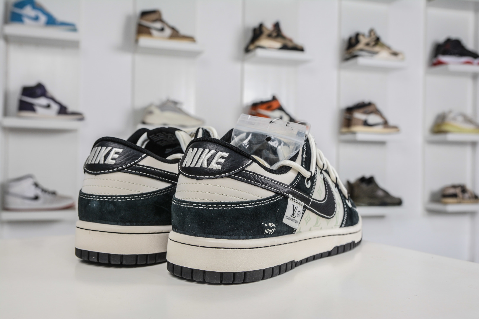 290 Nike SB Dunk Low x Louis Vuitton LV联名-白黑贴布绑带 YX5066-396-Chinese UA Cheap High Quatity Brand Clothes Bags handbags Sneakers wholesale wholesaler seller from China Factory suppliers Fashion Clothing Shoes best Quality Beautiful Price 290 Nike SB Dunk Low x Louis Vuitton LV联名-白黑贴布绑带 YX5066-396