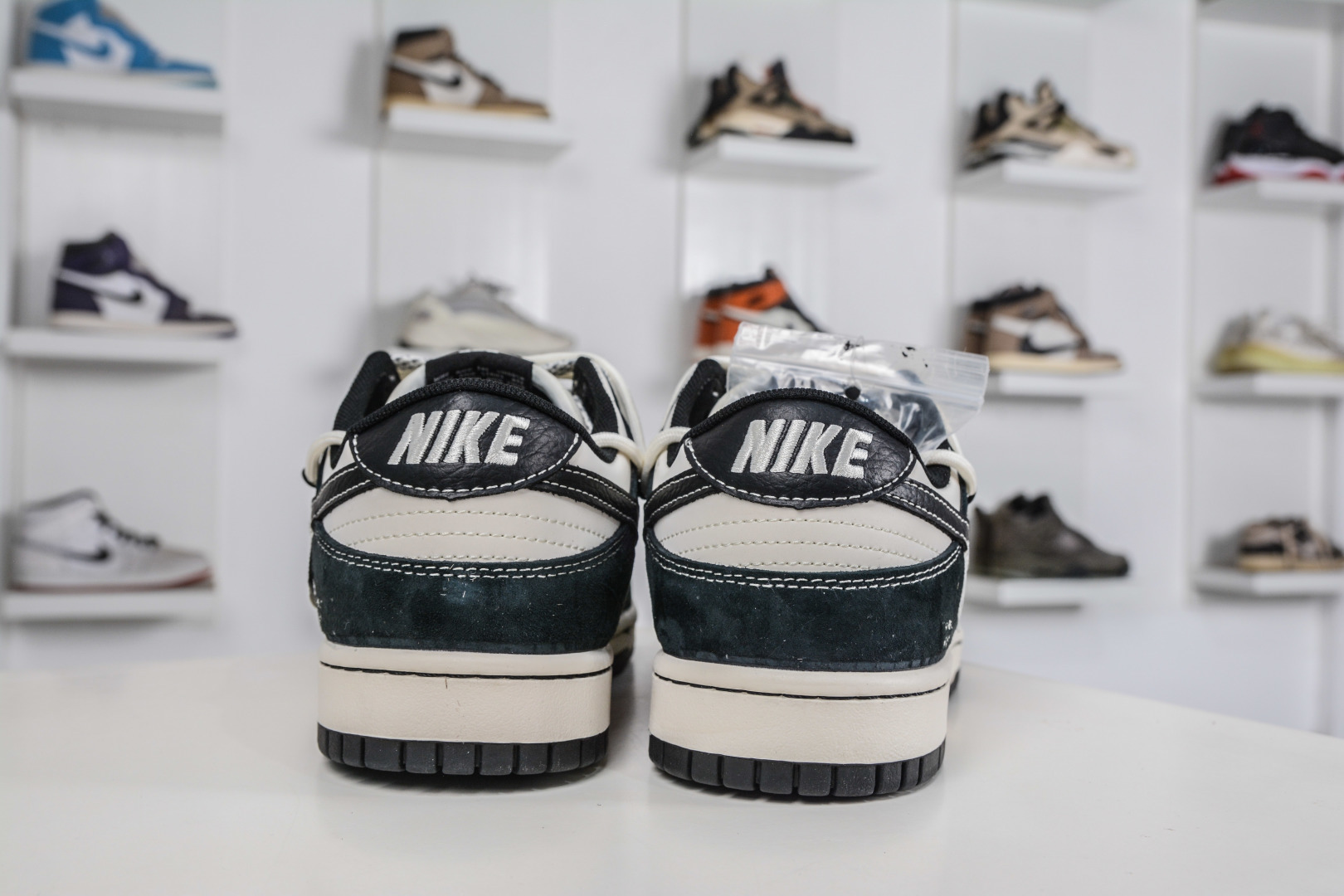 290 Nike SB Dunk Low x Louis Vuitton LV联名-白黑贴布绑带 YX5066-396-Chinese UA Cheap High Quatity Brand Clothes Bags handbags Sneakers wholesale wholesaler seller from China Factory suppliers Fashion Clothing Shoes best Quality Beautiful Price 290 Nike SB Dunk Low x Louis Vuitton LV联名-白黑贴布绑带 YX5066-396
