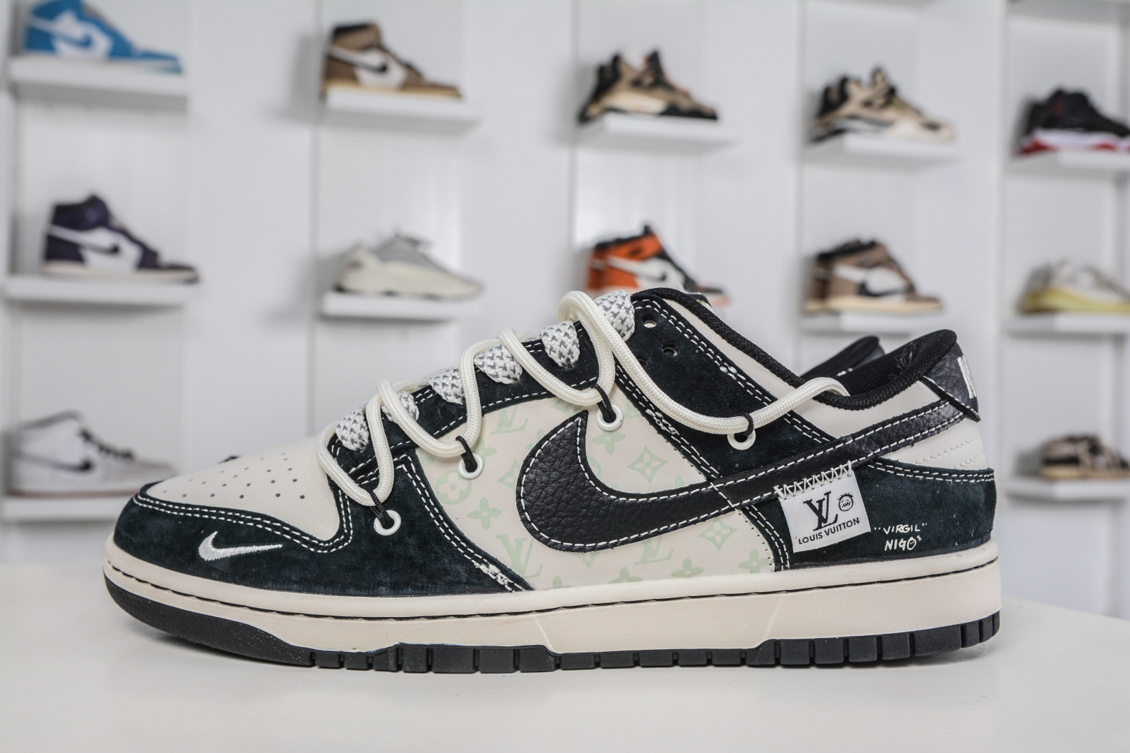 290 Nike SB Dunk Low x Louis Vuitton LV联名-白黑贴布绑带 YX5066-396-Chinese UA Cheap High Quatity Brand Clothes Bags handbags Sneakers wholesale wholesaler seller from China Factory suppliers Fashion Clothing Shoes best Quality Beautiful Price 290 Nike SB Dunk Low x Louis Vuitton LV联名-白黑贴布绑带 YX5066-396