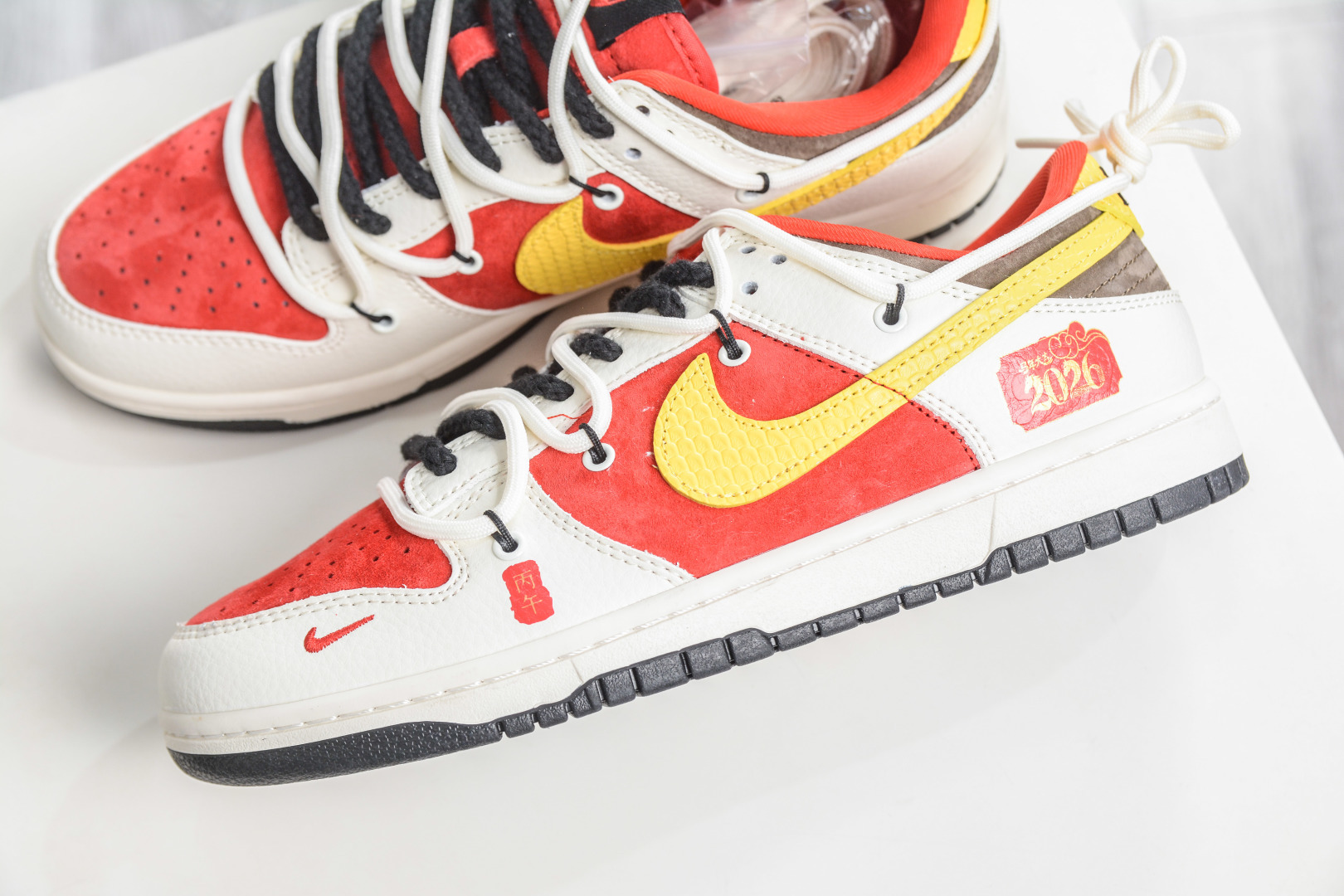 Nike Dunk Low 马年限定 白红黄绑带 YX5066-C65