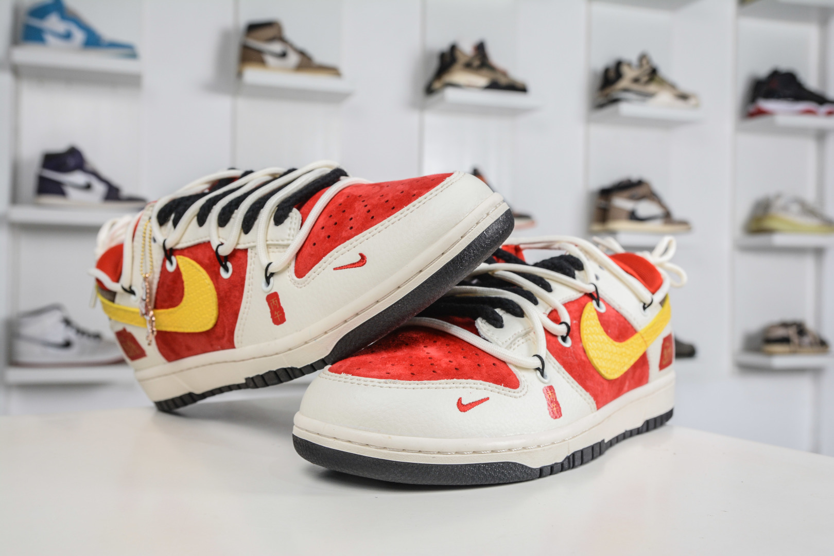 Nike Dunk Low 马年限定 白红黄绑带 YX5066-C65