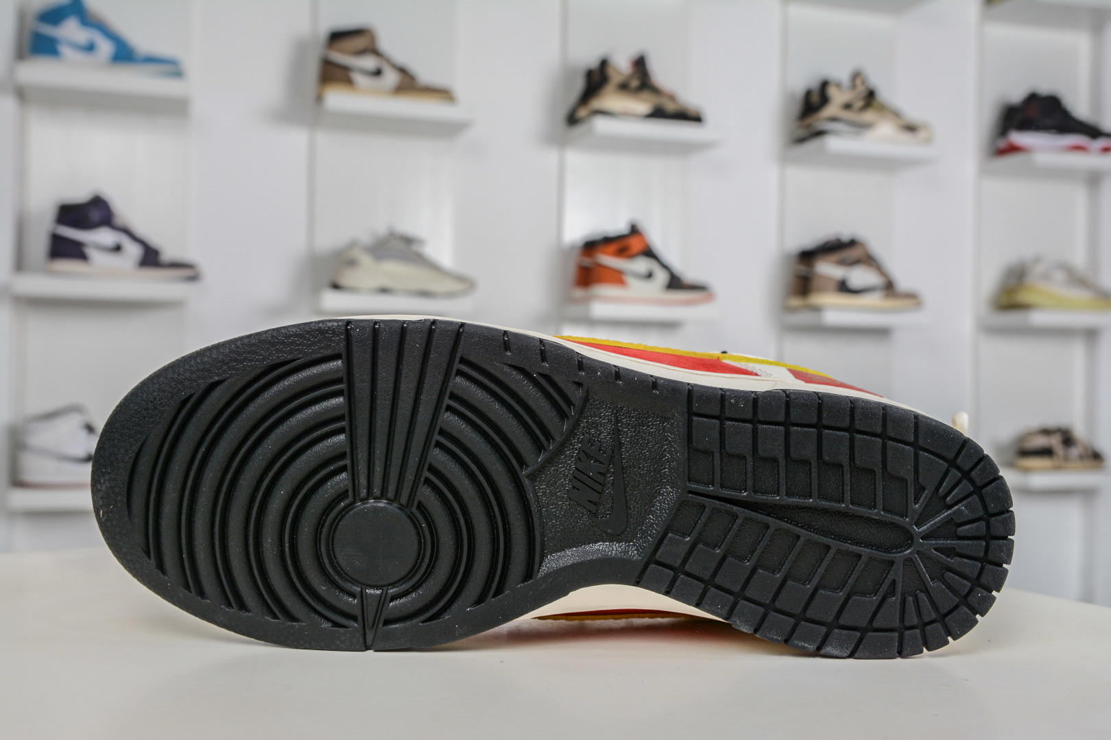 Nike Dunk Low 马年限定 白红黄绑带 YX5066-C65