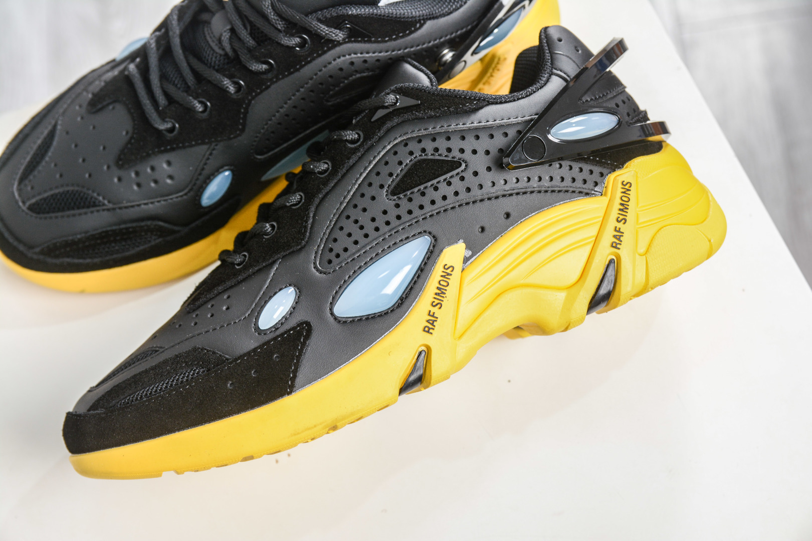 260 RAF SIMONS Cylon-21 ”水泡” 先锋潮流 复古低帮休闲鞋 圆头系带 低帮休闲鞋 HR740003L