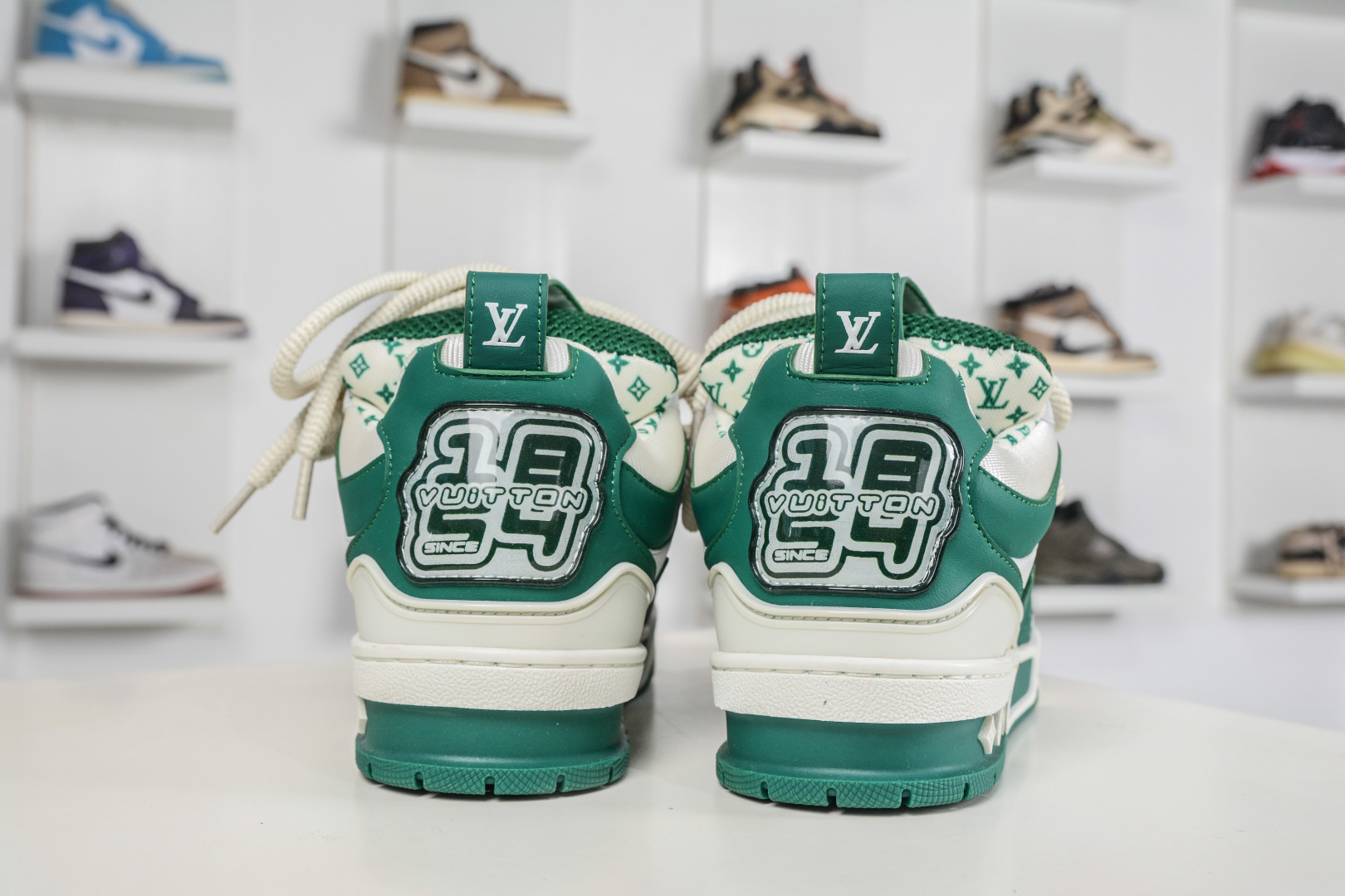420 Louis Vuitton Trainer Skate 圆头系带 Sneaker Low 低帮时尚板鞋-Chinese UA Cheap High Quatity Brand Clothes Bags handbags Sneakers wholesale wholesaler seller from China Factory suppliers Fashion Clothing Shoes best Quality Beautiful Price 420 Louis Vuitton Trainer Skate 圆头系带 Sneaker Low 低帮时尚板鞋