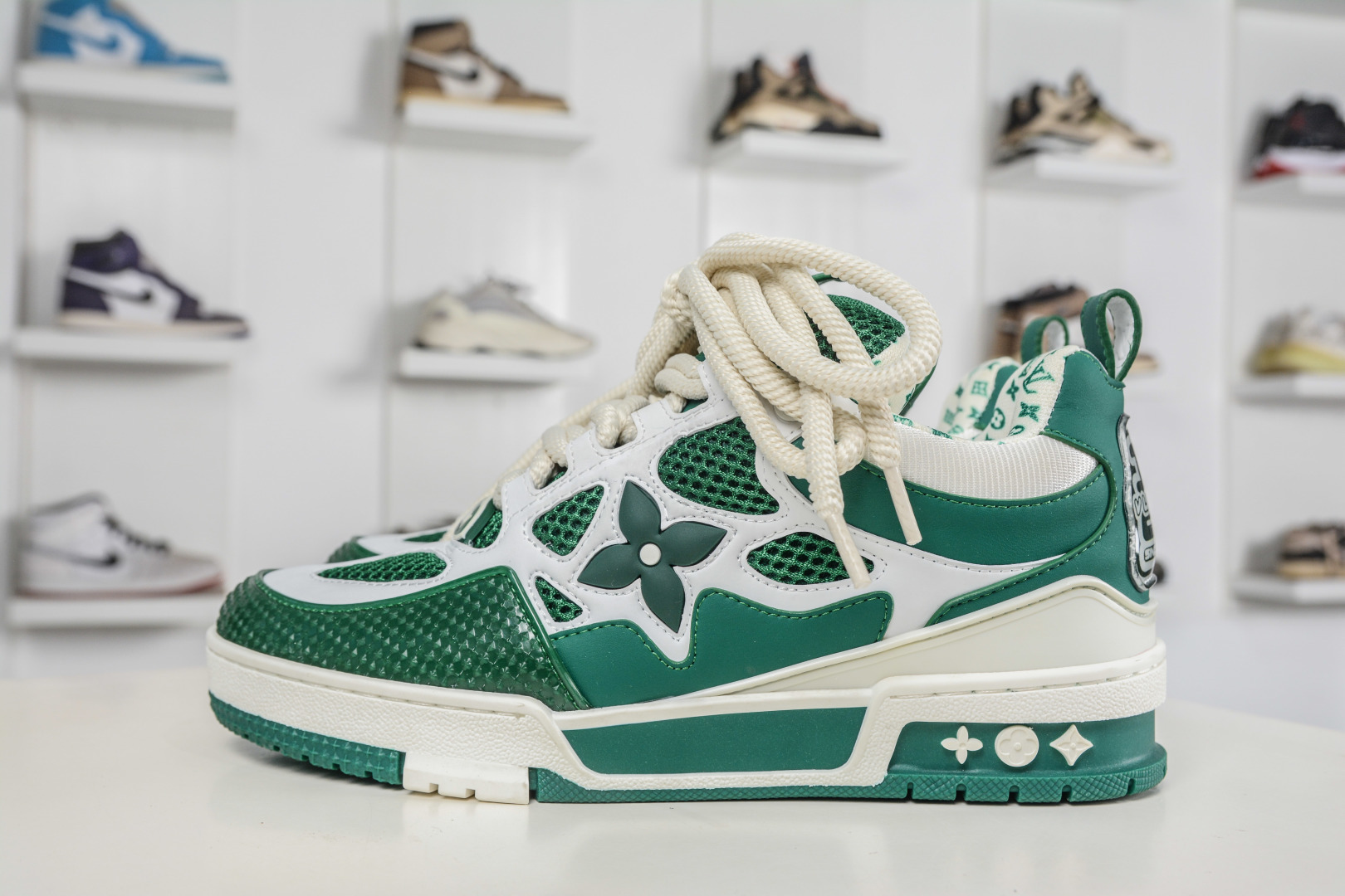 420 Louis Vuitton Trainer Skate 圆头系带 Sneaker Low 低帮时尚板鞋-Chinese UA Cheap High Quatity Brand Clothes Bags handbags Sneakers wholesale wholesaler seller from China Factory suppliers Fashion Clothing Shoes best Quality Beautiful Price 420 Louis Vuitton Trainer Skate 圆头系带 Sneaker Low 低帮时尚板鞋