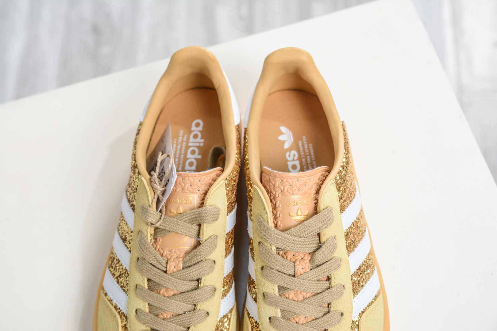 AD Gazelle Indoor Trainers 羚羊内训系列低帮复古百搭休闲运动德训风板鞋 JR1266-Chinese wholesaler seller Clothes Bags handbags wholesale Shoes High Quatity wholesaler seller Cheap Sneakers from China Factory Chinese suppliers china wholesale clothing wholesaler seller AD Gazelle Indoor Trainers 羚羊内训系列低帮复古百搭休闲运动德训风板鞋 JR1266