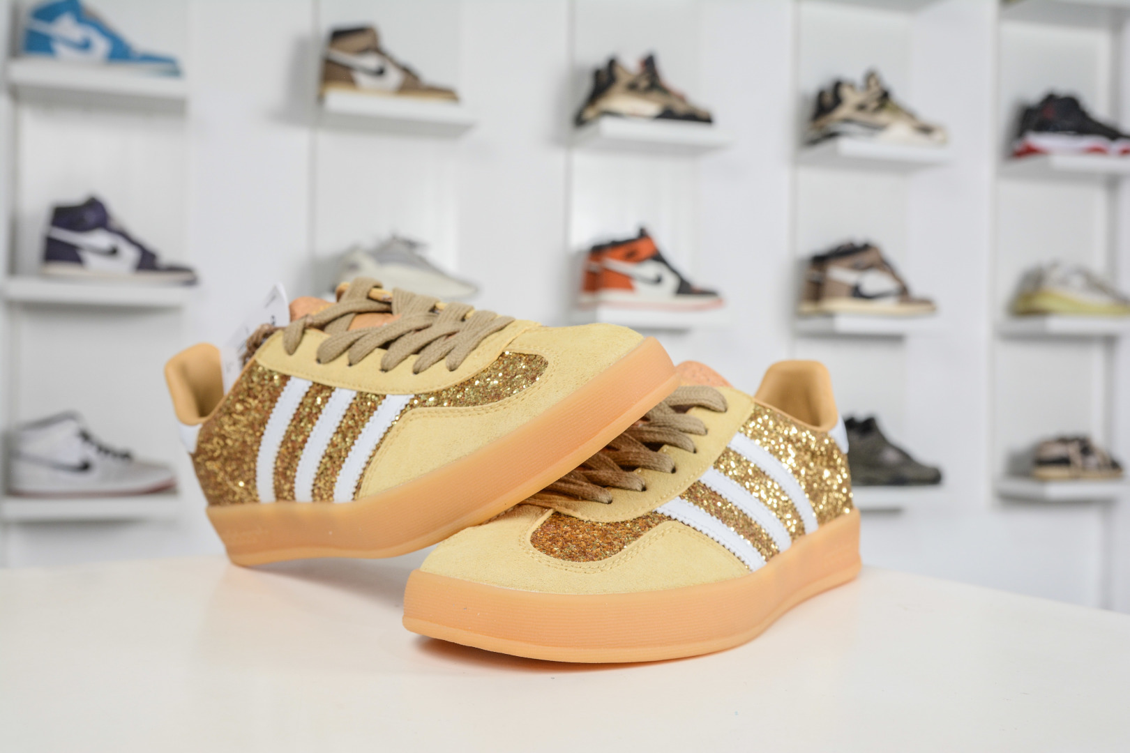 AD Gazelle Indoor Trainers 羚羊内训系列低帮复古百搭休闲运动德训风板鞋 JR1266-Chinese wholesaler seller Clothes Bags handbags wholesale Shoes High Quatity wholesaler seller Cheap Sneakers from China Factory Chinese suppliers china wholesale clothing wholesaler seller AD Gazelle Indoor Trainers 羚羊内训系列低帮复古百搭休闲运动德训风板鞋 JR1266