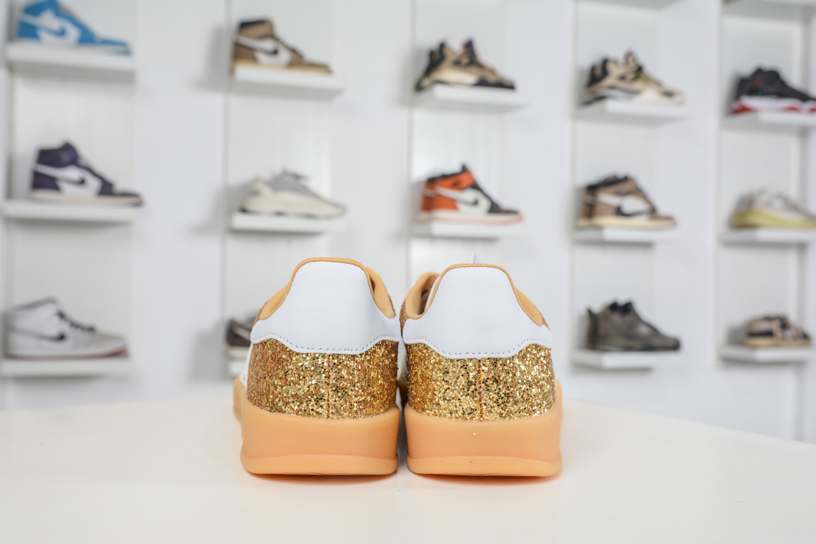AD Gazelle Indoor Trainers 羚羊内训系列低帮复古百搭休闲运动德训风板鞋 JR1266-Chinese wholesaler seller Clothes Bags handbags wholesale Shoes High Quatity wholesaler seller Cheap Sneakers from China Factory Chinese suppliers china wholesale clothing wholesaler seller AD Gazelle Indoor Trainers 羚羊内训系列低帮复古百搭休闲运动德训风板鞋 JR1266