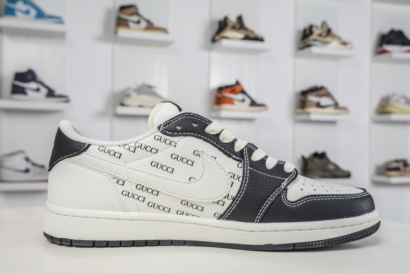 270 TS x Air Jordan x GUCCI AJ1 Low 倒钩低帮联名古驰-迪士尼红绿 DZ2688-009-Chinese UA Cheap High Quatity Brand Clothes Bags handbags Sneakers wholesale wholesaler seller from China Factory suppliers Fashion Clothing Shoes best Quality Beautiful Price 270 TS x Air Jordan x GUCCI AJ1 Low 倒钩低帮联名古驰-迪士尼红绿 DZ2688-009
