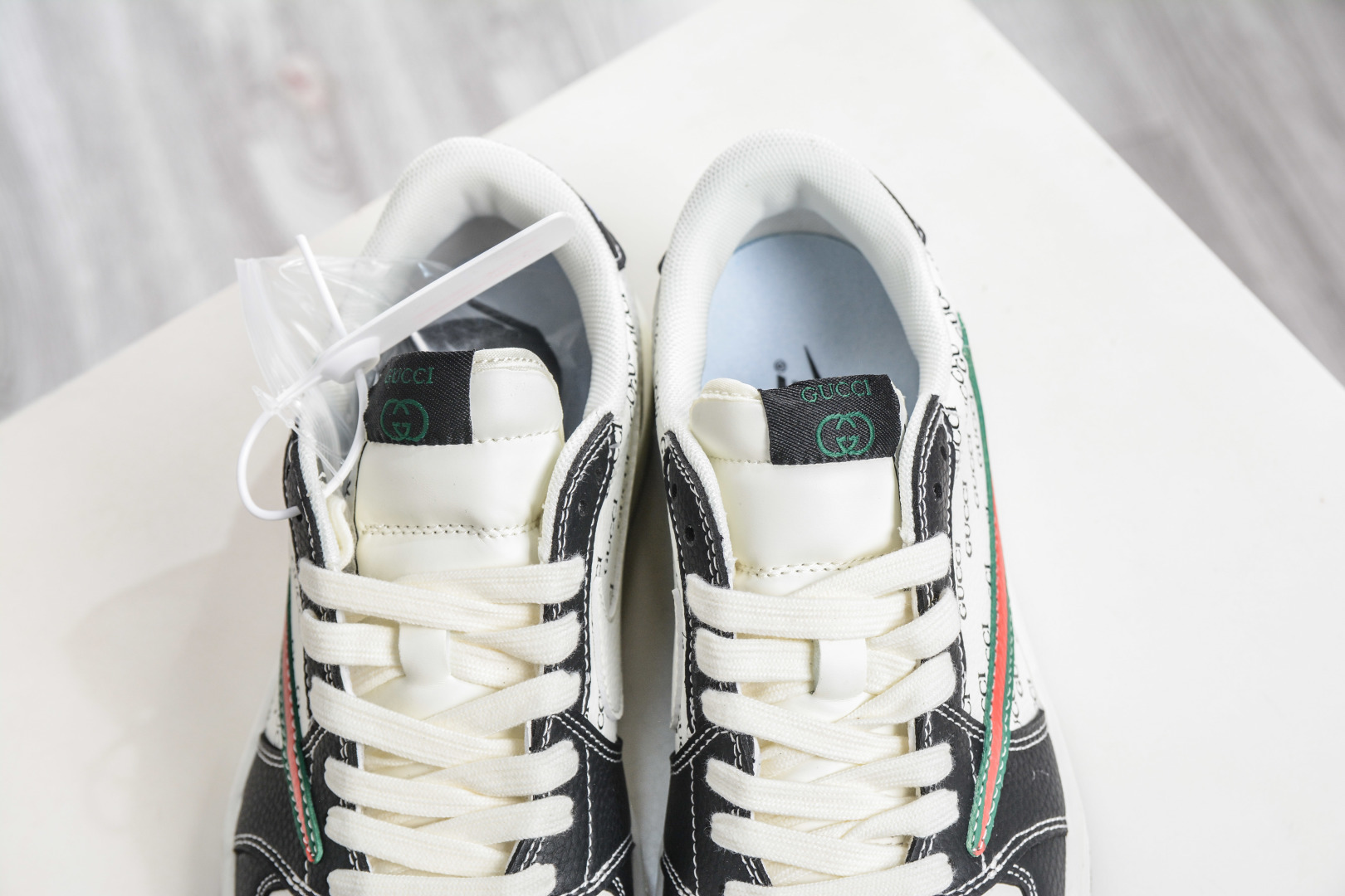 270 TS x Air Jordan x GUCCI AJ1 Low 倒钩低帮联名古驰-迪士尼红绿 DZ2688-009-Chinese UA Cheap High Quatity Brand Clothes Bags handbags Sneakers wholesale wholesaler seller from China Factory suppliers Fashion Clothing Shoes best Quality Beautiful Price 270 TS x Air Jordan x GUCCI AJ1 Low 倒钩低帮联名古驰-迪士尼红绿 DZ2688-009
