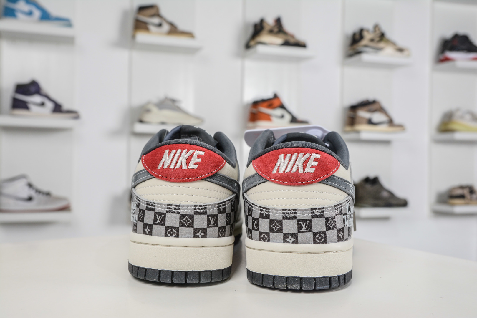 270 Nike SB Dunk Low x Louis Vuitton LV联名-黑灰印花格子 DN3168-033-Chinese UA Cheap High Quatity Brand Clothes Bags handbags Sneakers wholesale wholesaler seller from China Factory suppliers Fashion Clothing Shoes best Quality Beautiful Price 270 Nike SB Dunk Low x Louis Vuitton LV联名-黑灰印花格子 DN3168-033