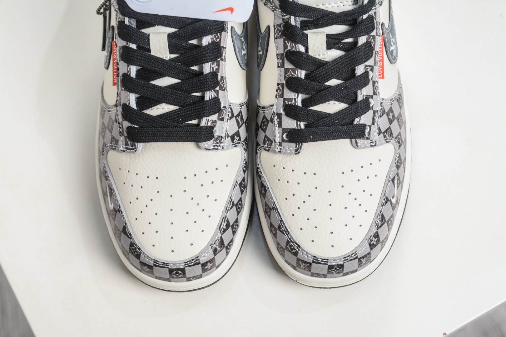 270 Nike SB Dunk Low x Louis Vuitton LV联名-黑灰印花格子 DN3168-033-Chinese UA Cheap High Quatity Brand Clothes Bags handbags Sneakers wholesale wholesaler seller from China Factory suppliers Fashion Clothing Shoes best Quality Beautiful Price 270 Nike SB Dunk Low x Louis Vuitton LV联名-黑灰印花格子 DN3168-033