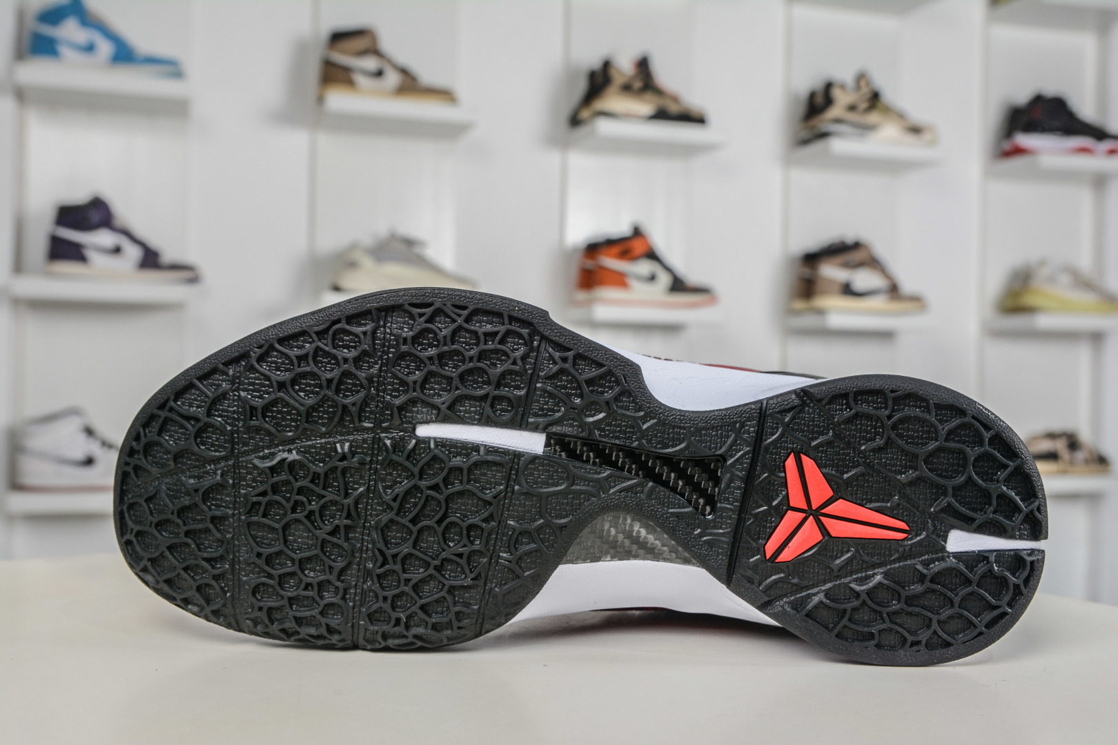 Nike Zoom Kobe VI 马年限定 CNY新年款 耐克 科比6代系列 低帮复刻实战运动低帮文化篮球鞋 CW2190-026