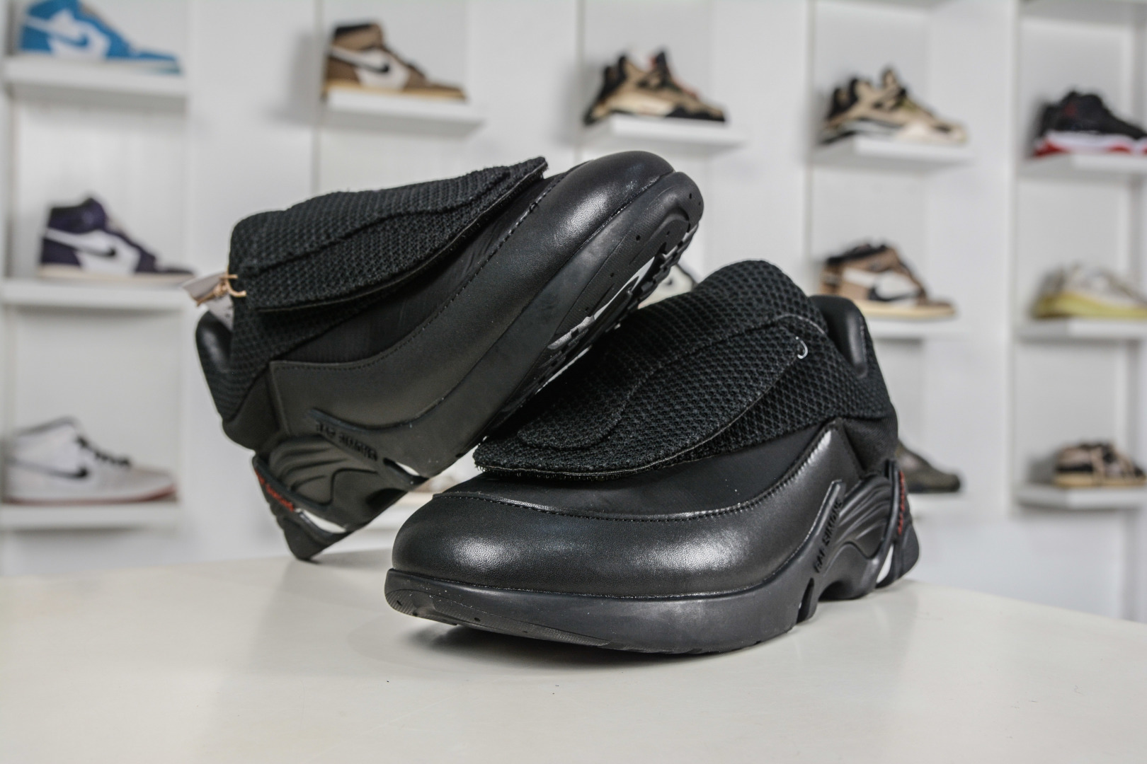 260 RAF SIMONS CYLON-21 潮流运动 圆头系带 低帮休闲鞋采用光滑皮革 HR740006S-Chinese UA Cheap High Quatity Brand Clothes Bags handbags Sneakers wholesale wholesaler seller from China Factory suppliers Fashion Clothing Shoes best Quality Beautiful Price 260 RAF SIMONS CYLON-21 潮流运动 圆头系带 低帮休闲鞋采用光滑皮革 HR740006S