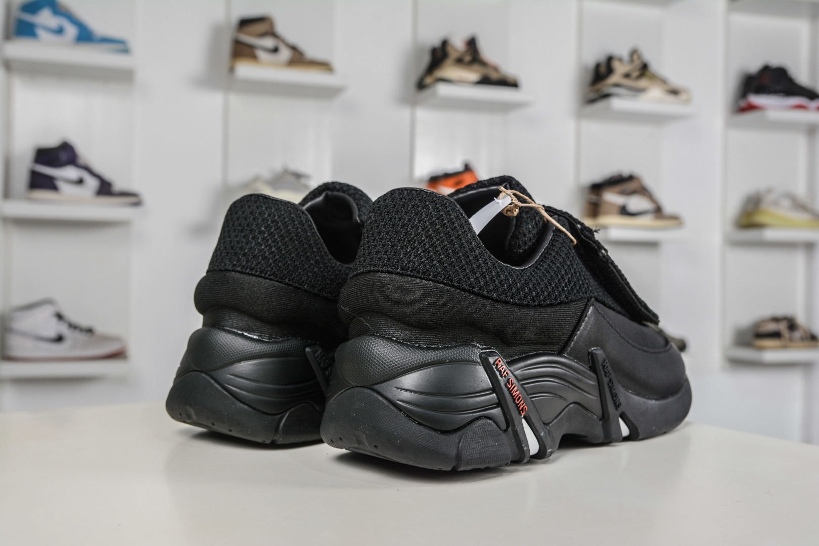 260 RAF SIMONS CYLON-21 潮流运动 圆头系带 低帮休闲鞋采用光滑皮革 HR740006S-Chinese UA Cheap High Quatity Brand Clothes Bags handbags Sneakers wholesale wholesaler seller from China Factory suppliers Fashion Clothing Shoes best Quality Beautiful Price 260 RAF SIMONS CYLON-21 潮流运动 圆头系带 低帮休闲鞋采用光滑皮革 HR740006S