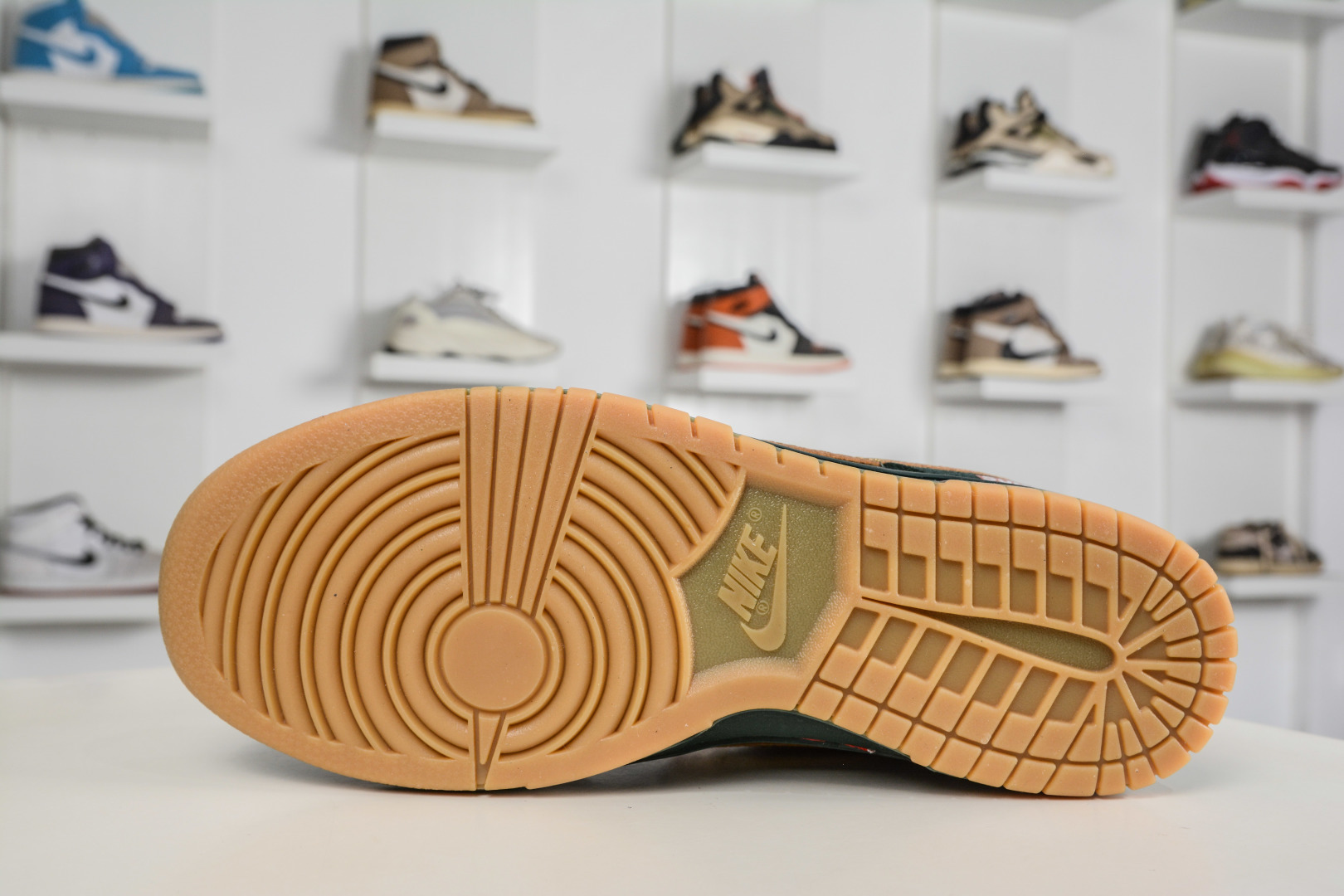 270 Nike SB Dunk Low x Superme SUP马年限定联名-松绿鎏金 NH0601-484