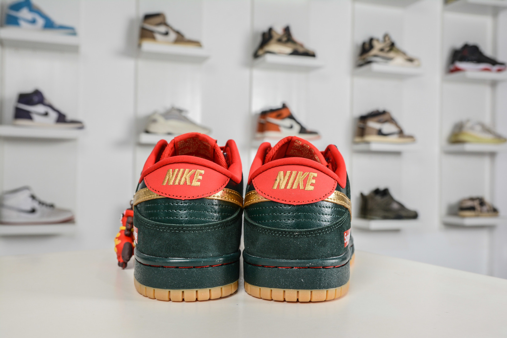 270 Nike SB Dunk Low x Superme SUP马年限定联名-松绿鎏金 NH0601-484