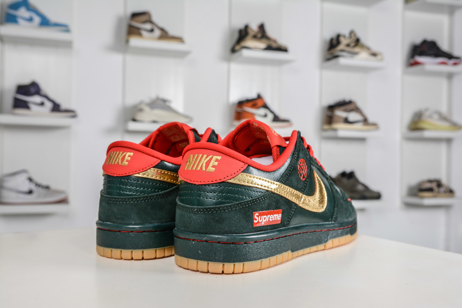 270 Nike SB Dunk Low x Superme SUP马年限定联名-松绿鎏金 NH0601-484