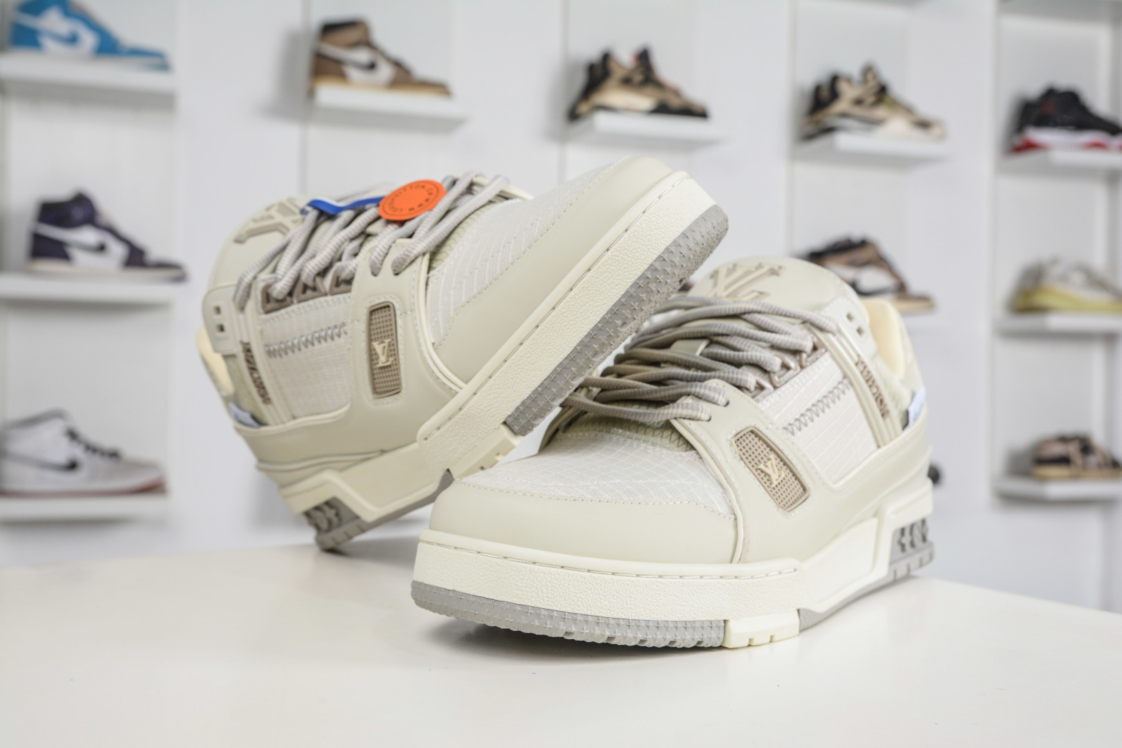 420 Louis Vuitton Trainer lv时装走秀运动鞋-Chinese UA Cheap High Quatity Brand Clothes Bags handbags Sneakers wholesale wholesaler seller from China Factory suppliers Fashion Clothing Shoes best Quality Beautiful Price 420 Louis Vuitton Trainer lv时装走秀运动鞋