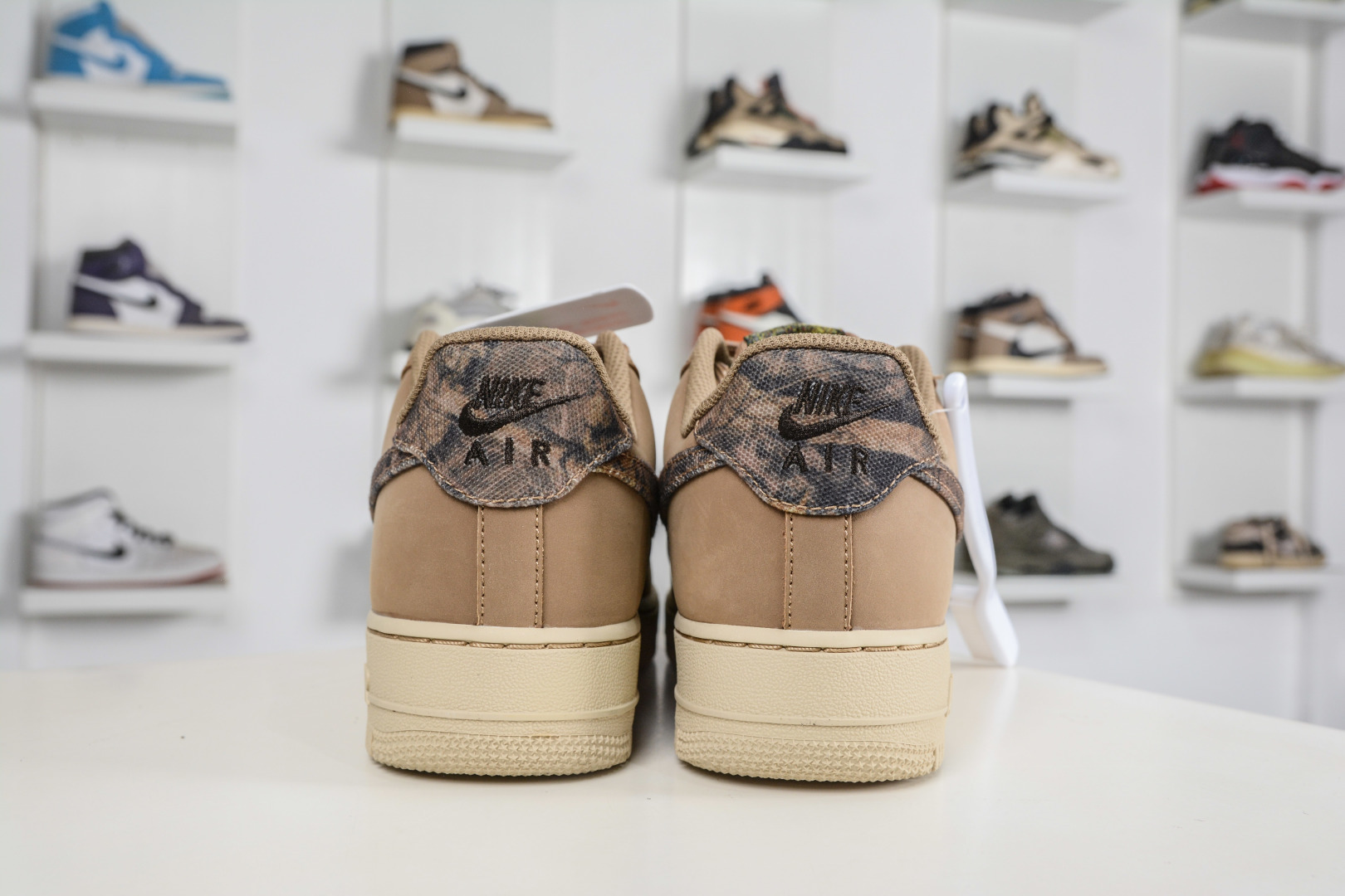 200 HY版Nike Air Force 1'07 Low 迷彩棕 空军一号系列经典低帮百搭休闲运动板鞋 IO9803-200-Chinese UA Cheap High Quatity Brand Clothes Bags handbags Sneakers wholesale wholesaler seller from China Factory suppliers Fashion Clothing Shoes best Quality Beautiful Price 200 HY版Nike Air Force 1'07 Low 迷彩棕 空军一号系列经典低帮百搭休闲运动板鞋 IO9803-200