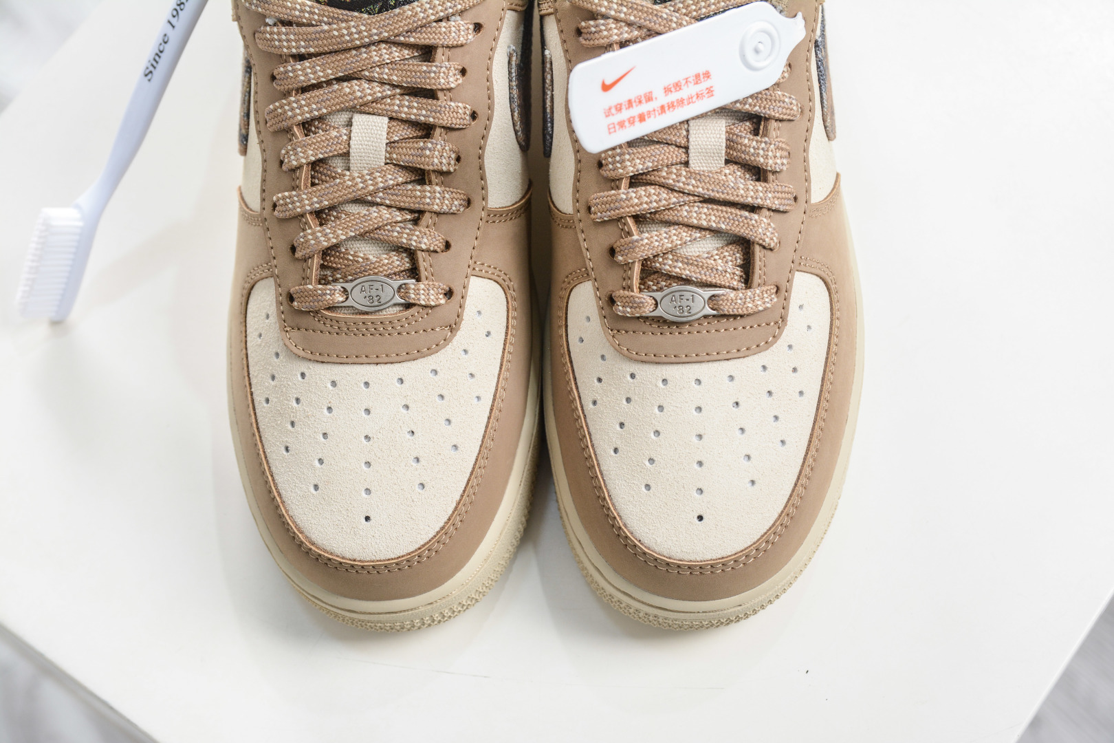 200 HY版Nike Air Force 1'07 Low 迷彩棕 空军一号系列经典低帮百搭休闲运动板鞋 IO9803-200-Chinese UA Cheap High Quatity Brand Clothes Bags handbags Sneakers wholesale wholesaler seller from China Factory suppliers Fashion Clothing Shoes best Quality Beautiful Price 200 HY版Nike Air Force 1'07 Low 迷彩棕 空军一号系列经典低帮百搭休闲运动板鞋 IO9803-200