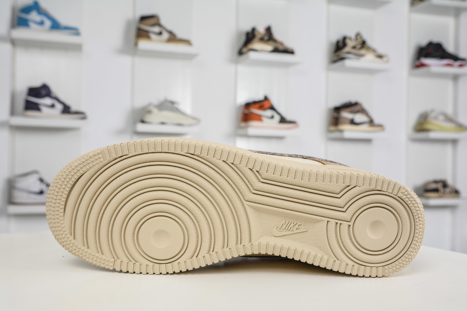 200 HY版Nike Air Force 1'07 Low 迷彩棕 空军一号系列经典低帮百搭休闲运动板鞋 IO9803-200-Chinese UA Cheap High Quatity Brand Clothes Bags handbags Sneakers wholesale wholesaler seller from China Factory suppliers Fashion Clothing Shoes best Quality Beautiful Price 200 HY版Nike Air Force 1'07 Low 迷彩棕 空军一号系列经典低帮百搭休闲运动板鞋 IO9803-200