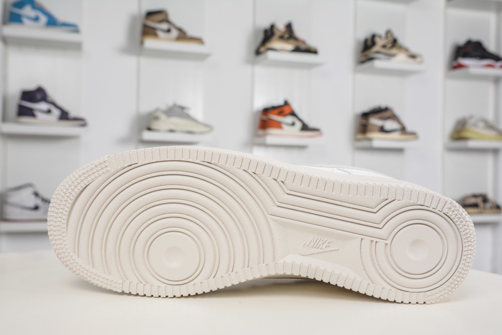 200 HY版Nike Air Force 1'07 Low 马年限定 CNY 脱缰刺绣小马 空军一号系列经典低帮百搭休闲运动板鞋 IQ1143-100-Chinese UA Cheap High Quatity Brand Clothes Bags handbags Sneakers wholesale wholesaler seller from China Factory suppliers Fashion Clothing Shoes best Quality Beautiful Price 200 HY版Nike Air Force 1'07 Low 马年限定 CNY 脱缰刺绣小马 空军一号系列经典低帮百搭休闲运动板鞋 IQ1143-100