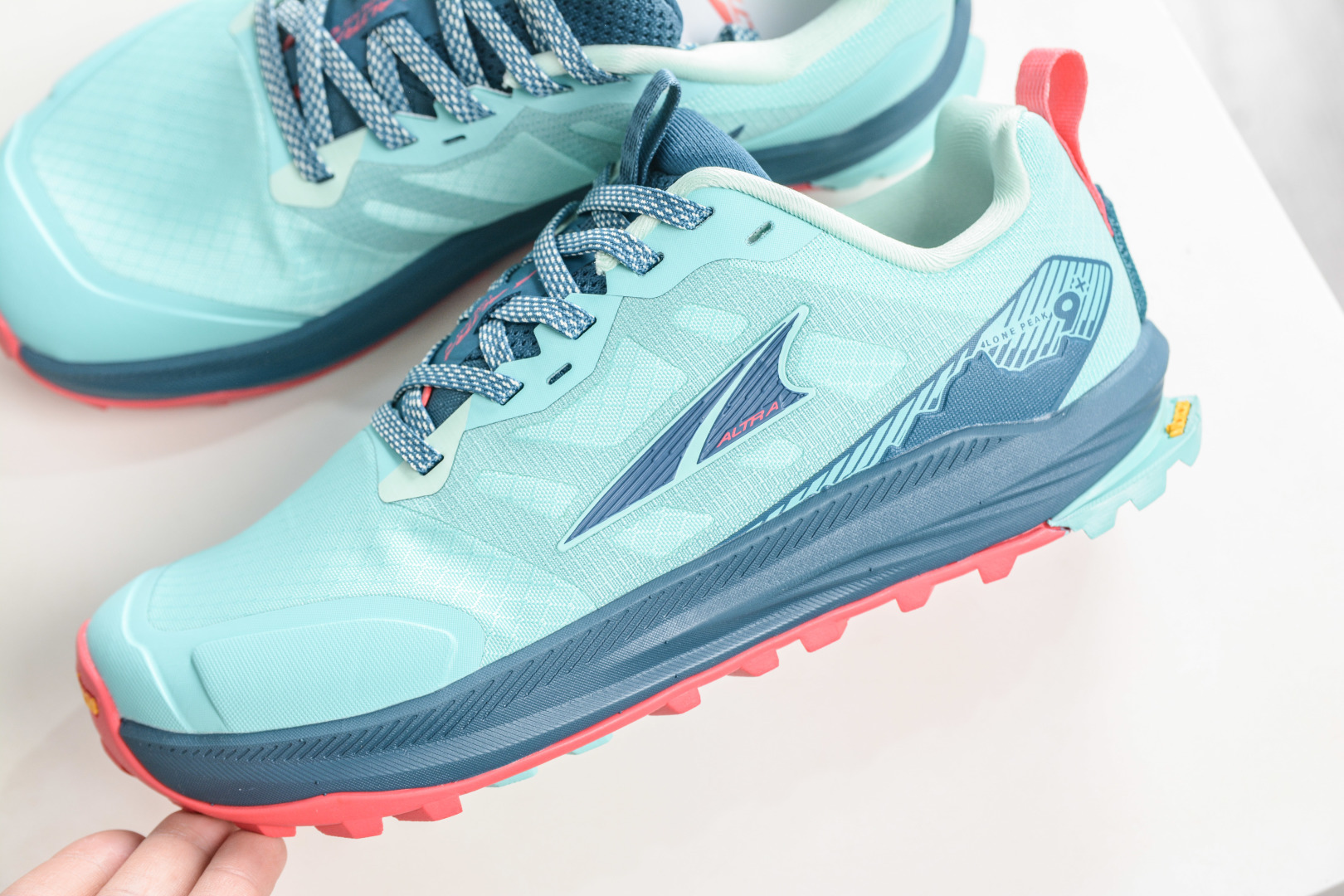 210 Altra Altra Lone Peak 9 奥创奥林匹斯9代 月色 舒适百搭防滑耐磨低帮户外跑步鞋 AL0A85RH