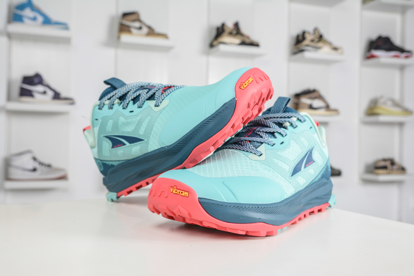 210 Altra Altra Lone Peak 9 奥创奥林匹斯9代 月色 舒适百搭防滑耐磨低帮户外跑步鞋 AL0A85RH
