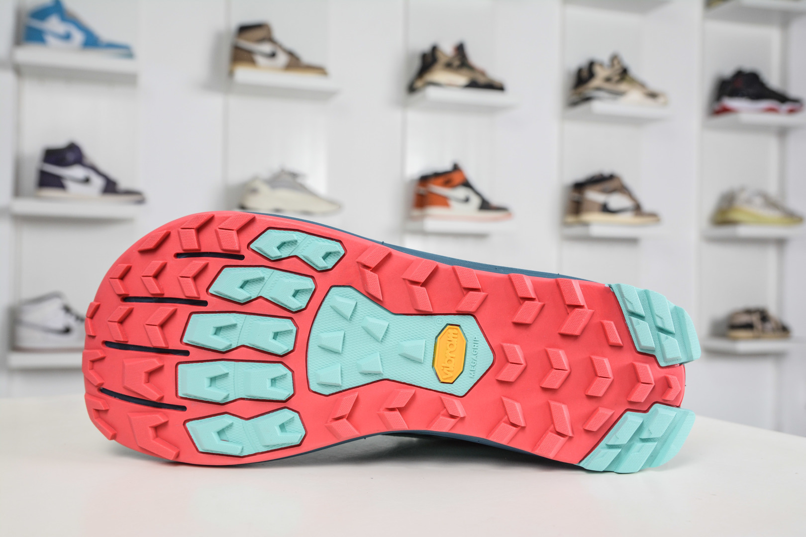 210 Altra Altra Lone Peak 9 奥创奥林匹斯9代 月色 舒适百搭防滑耐磨低帮户外跑步鞋 AL0A85RH